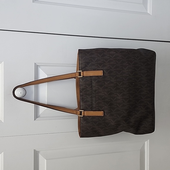 Purse - Picture 2 of 2